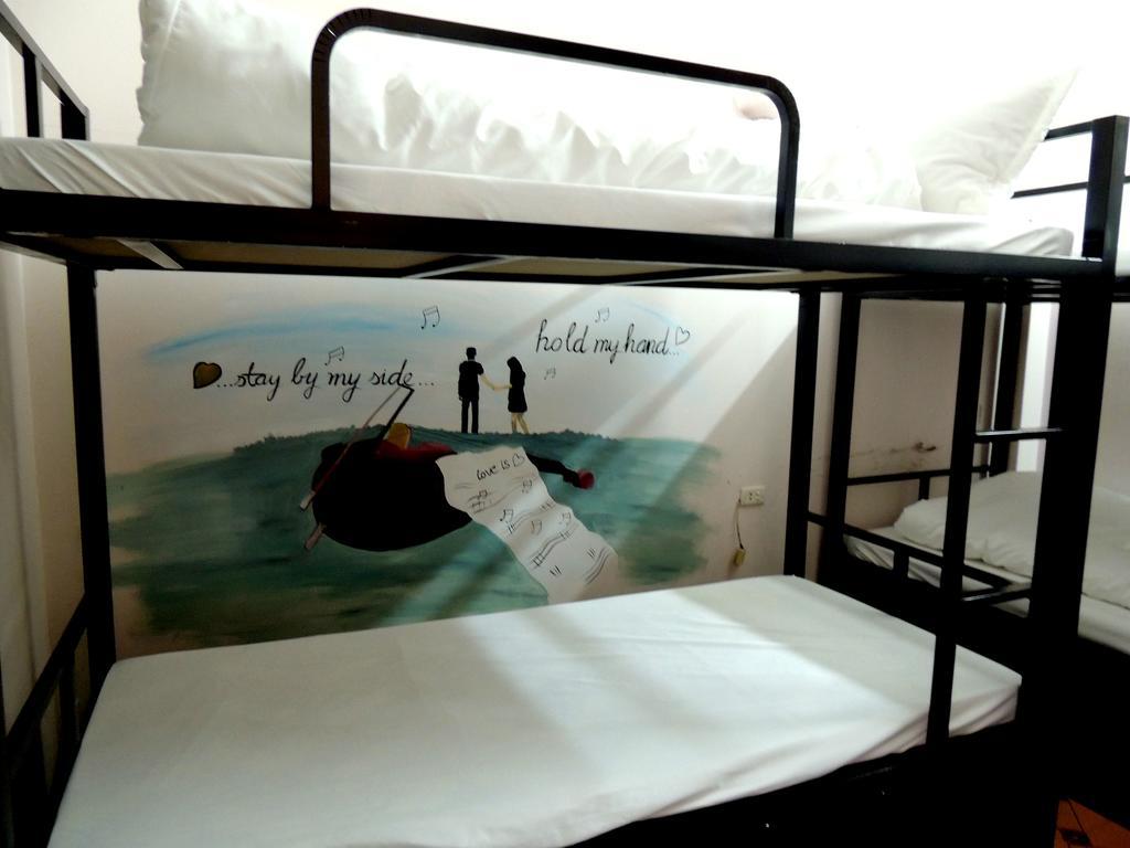 Halong Happy Hostel (Adults Only) Hạ Long Extérieur photo